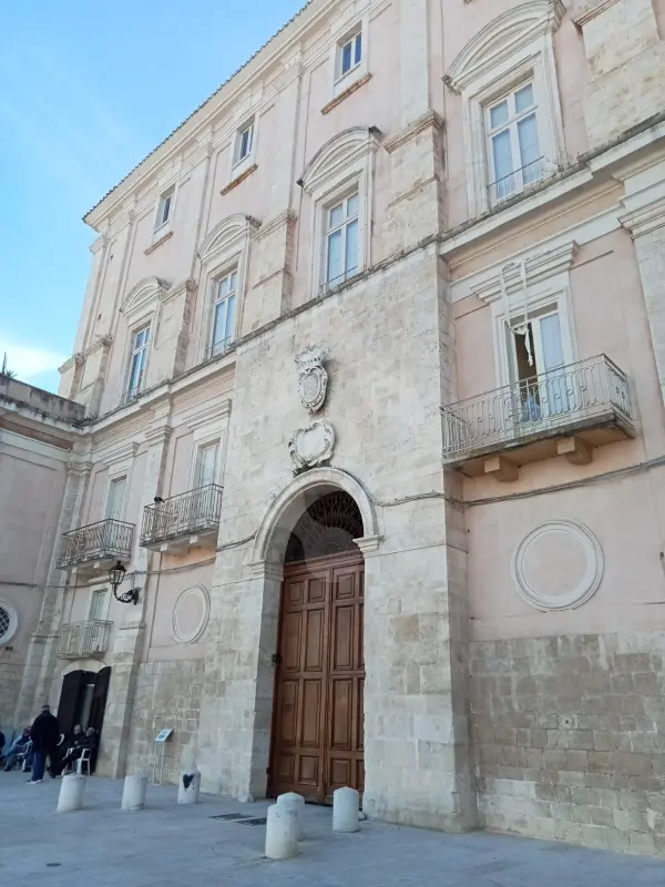 APPARTAMENTO 200 MQ CON AFFACCIO SU PIAZZA SANTA CROCE
