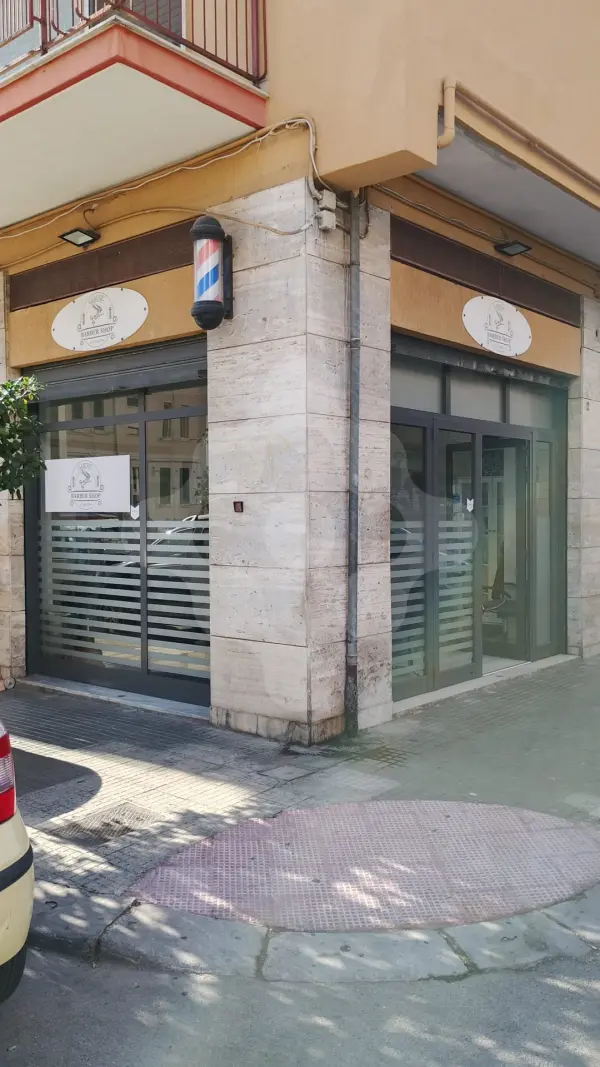 BARBER SHOP