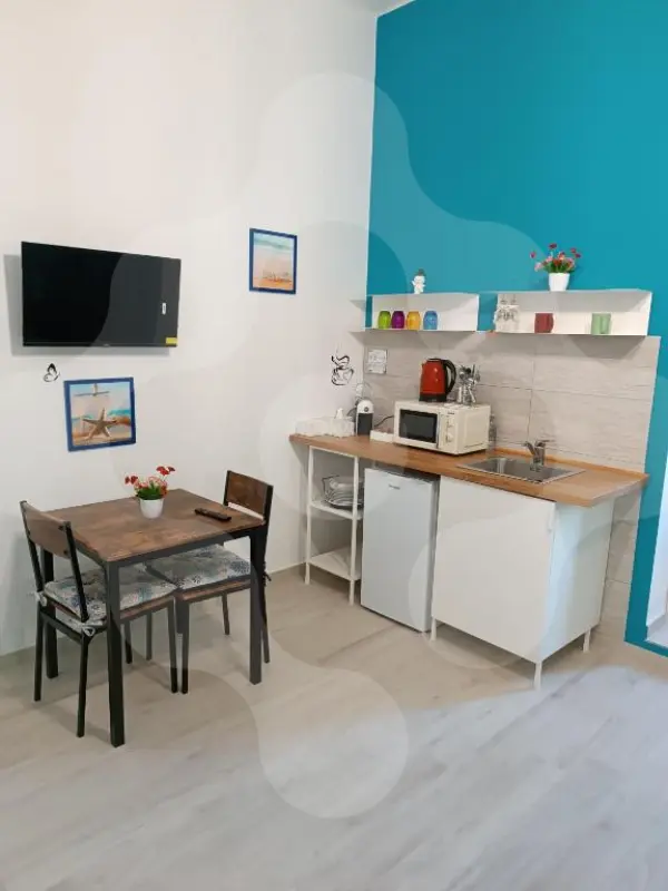 Bari -Carrassi Piccolo trilocale B&B vicinanze chiesa russa