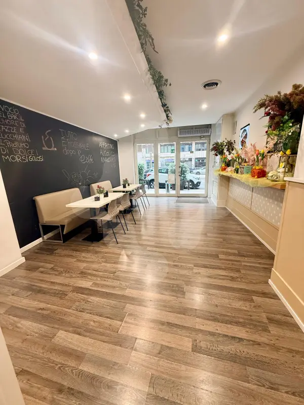 CARRASSI - CEDESI ATTIVITA' BAR BISTROT DI 135 MQ ZONA AD ALTA DENSITA'