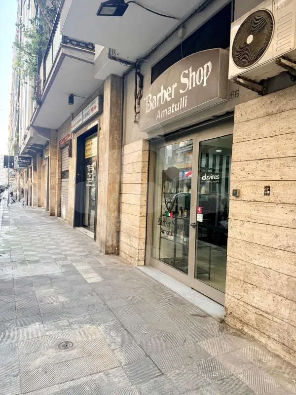 CARRASSI - CEDESI ATTIVITA' DI BARBER SHOP