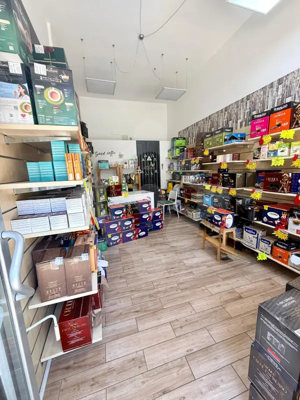 CARRASSI- CEDESI ATTIVITA' RIVENDITA DI CAFFE'