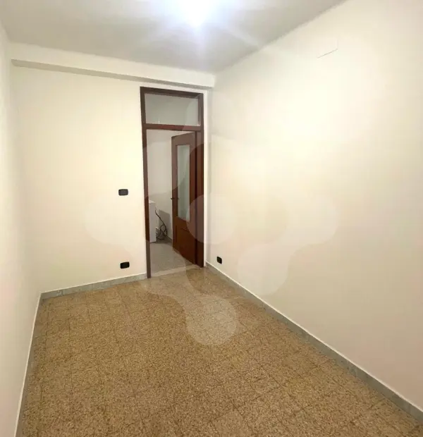 LIBERTA' - VENDESI BIVANI 70 MQ CON BALCONE