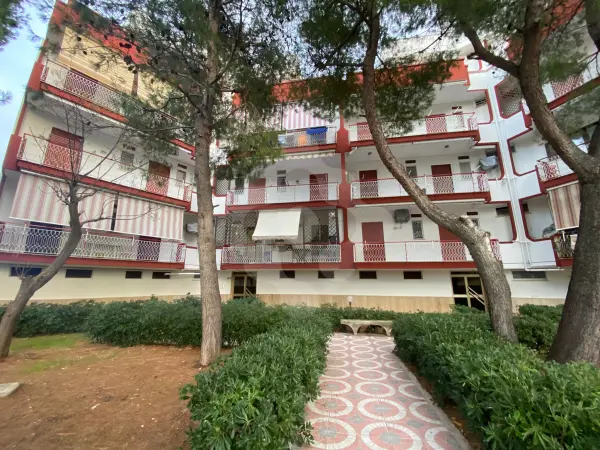 PALESE - BIVANI 55 MQ ZONA MARE CON POSTO AUTO