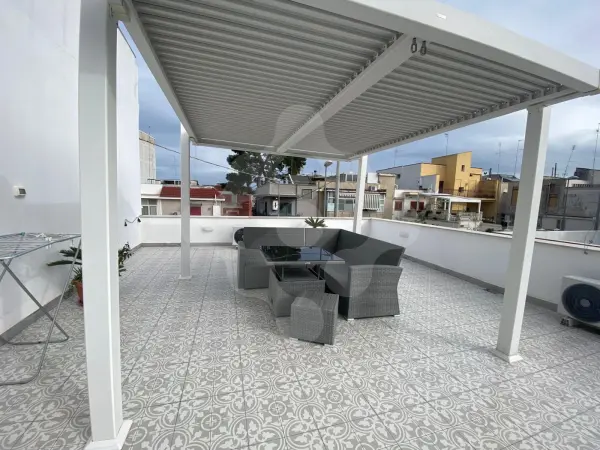 PALESE - INDIPENDENTE 50 MQ CON TERRAZZO