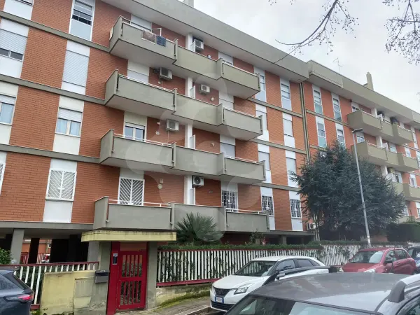 SAN PAOLO - TRIVANI 120 MQ CON CANTINOLA E POSTO AUTO