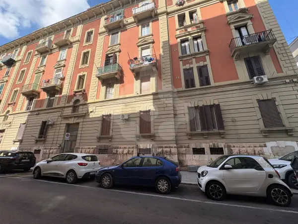 SAN PASQUALE - AMPIO BIVANI 75 MQ