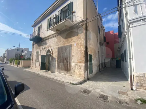 SANTO SPIRITO - BIVANI 45 MQ ZONA CENTRALE