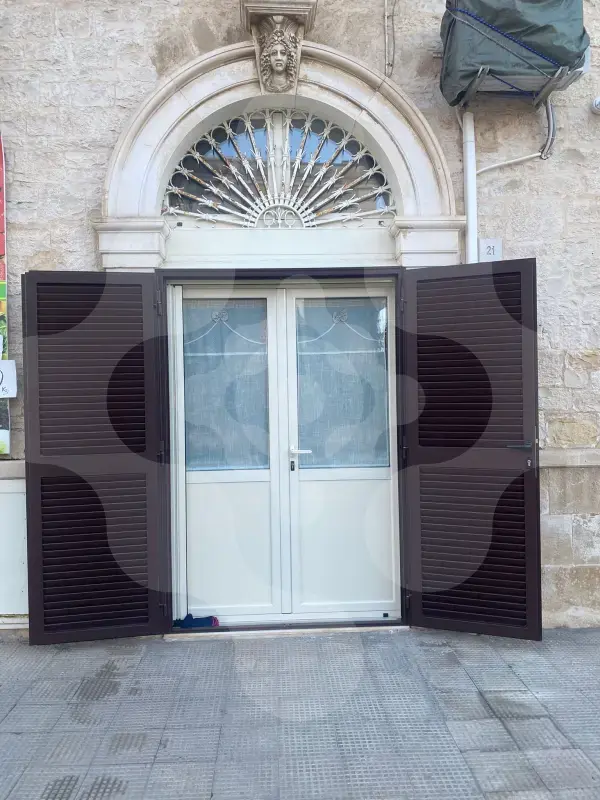 SANTO SPIRITO - INDIPENDENTE 70 MQ ZONA CENTRALE