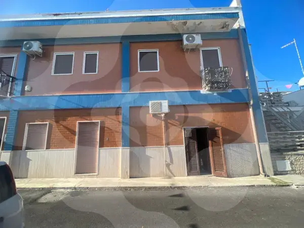 SANTO SPIRITO - SEMINDIPENDENTE 70 MQ CON GIARDINO ZONA MARE