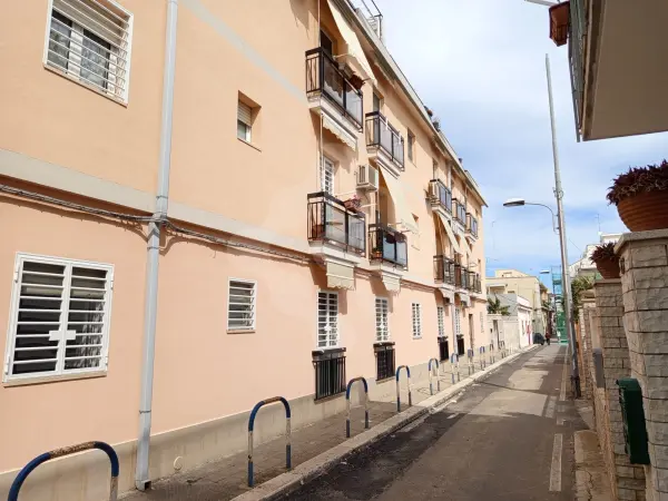 SANTO SPIRITO - ZONA CENTRALE  BIVANI 75 MQ CON CANTINOLA E POSTO AUTO