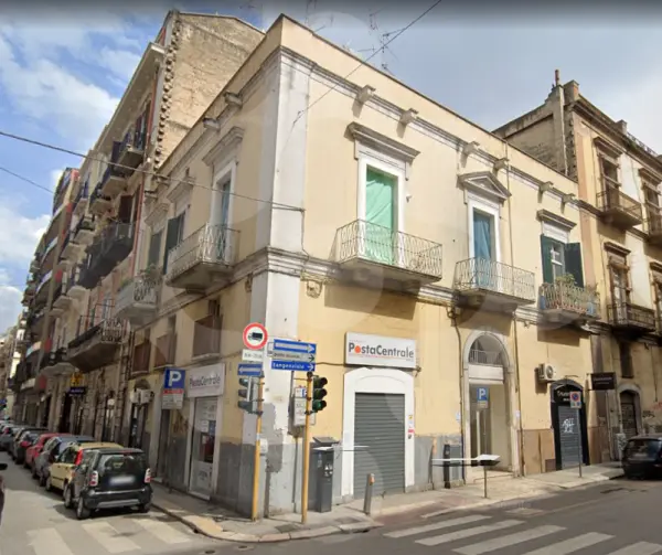 TRILOCALE VIA QUINTINO SELLA ZONA MURAT